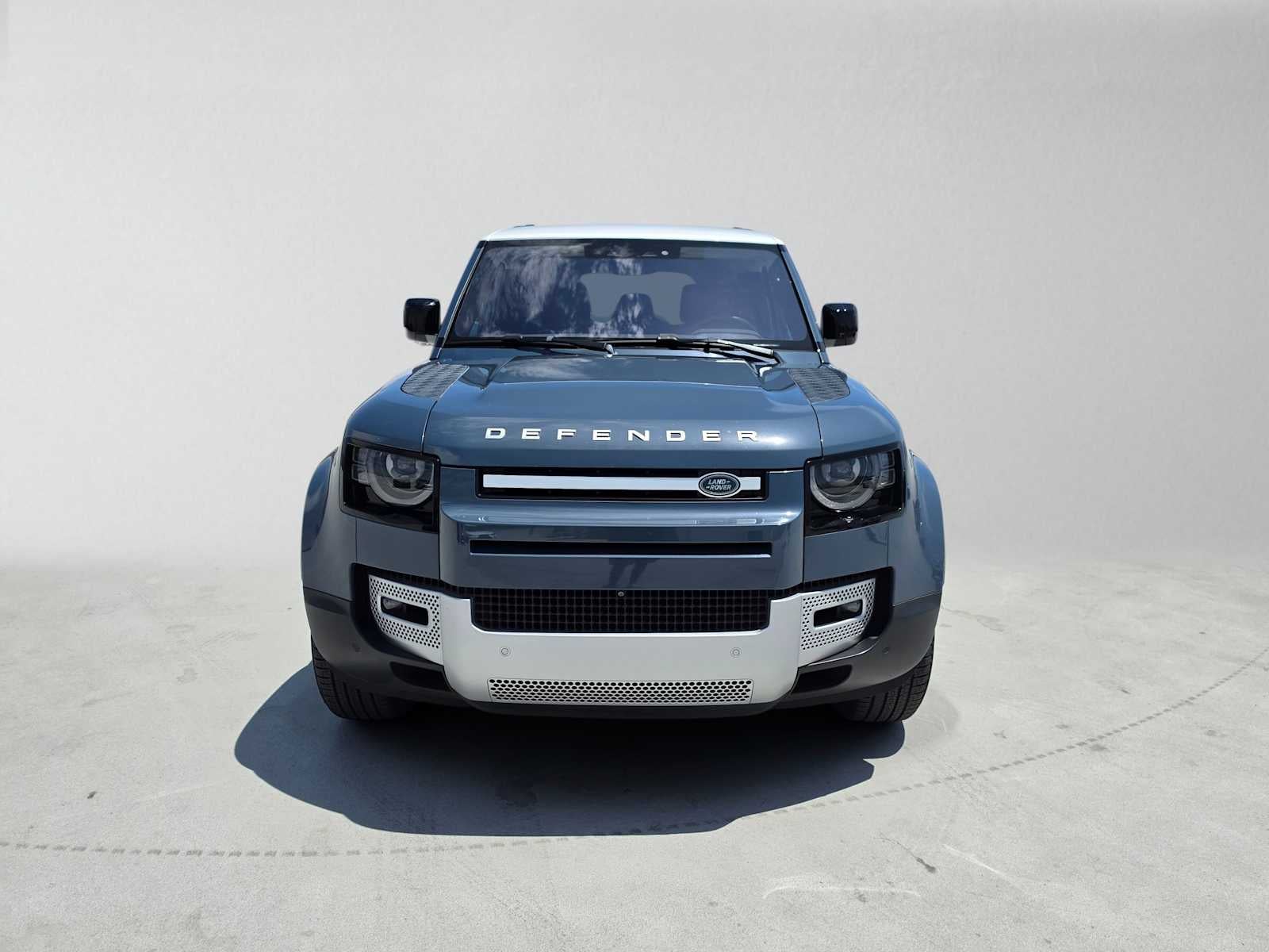 2022 Land Rover Defender SE