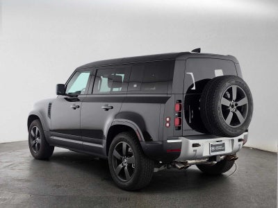 2024 Land Rover Defender SE