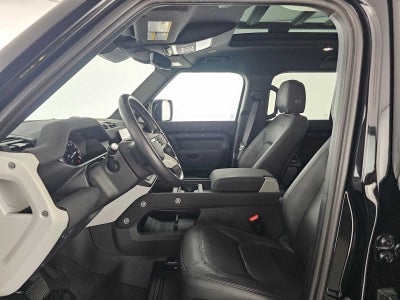 2023 Land Rover Defender SE