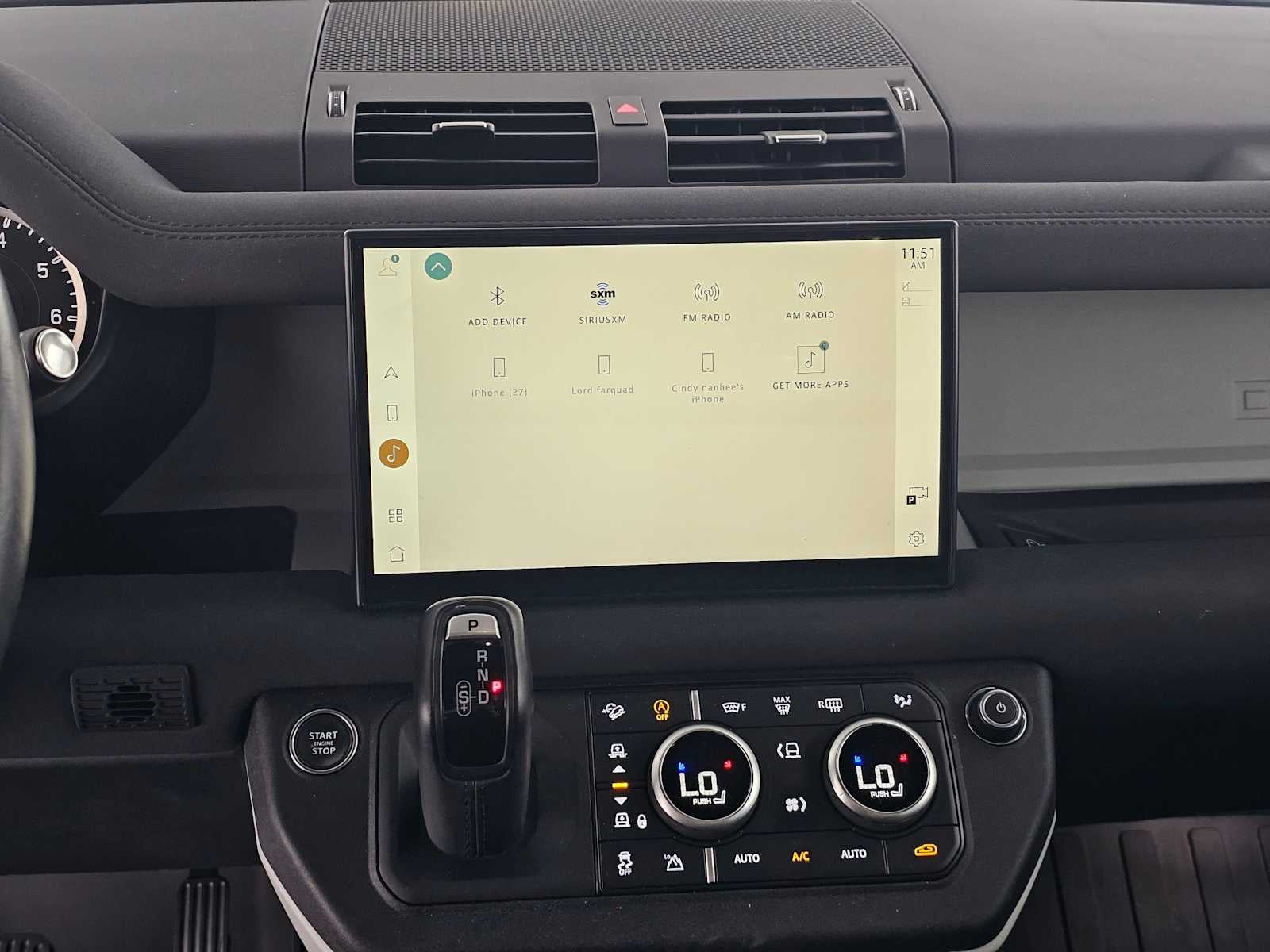 2023 Land Rover Defender SE