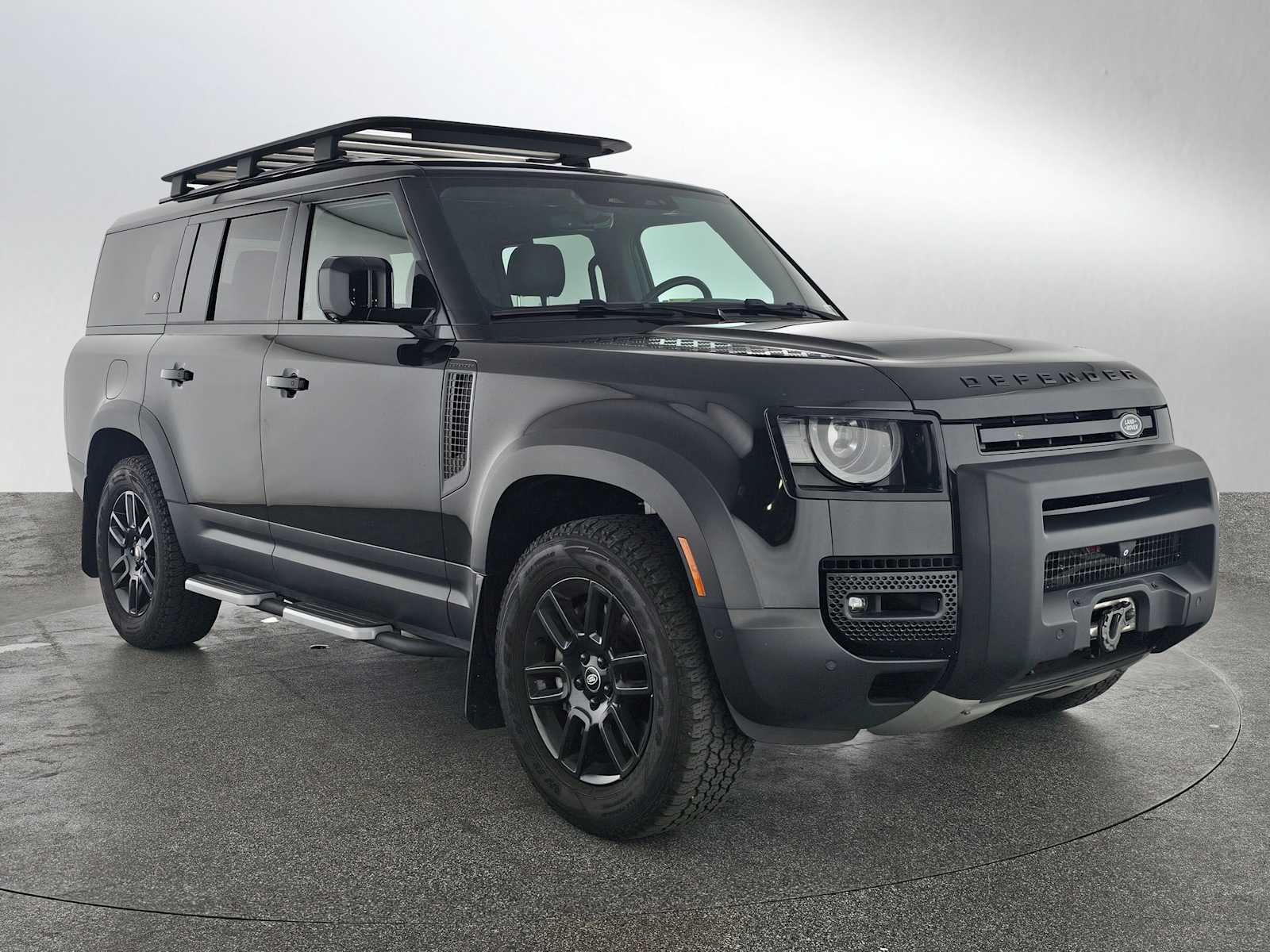 2023 Land Rover Defender SE