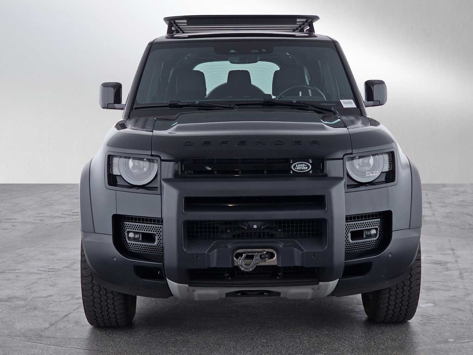 2023 Land Rover Defender SE