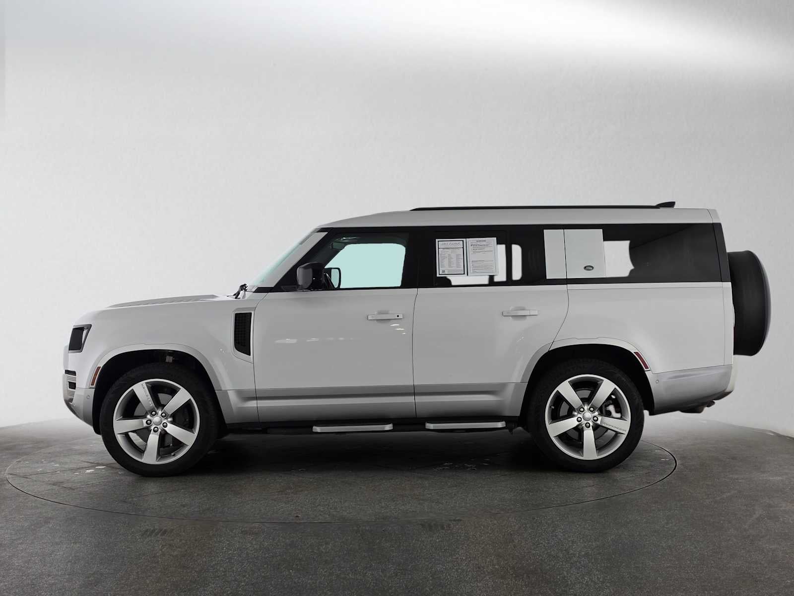 2023 Land Rover Defender First Edition