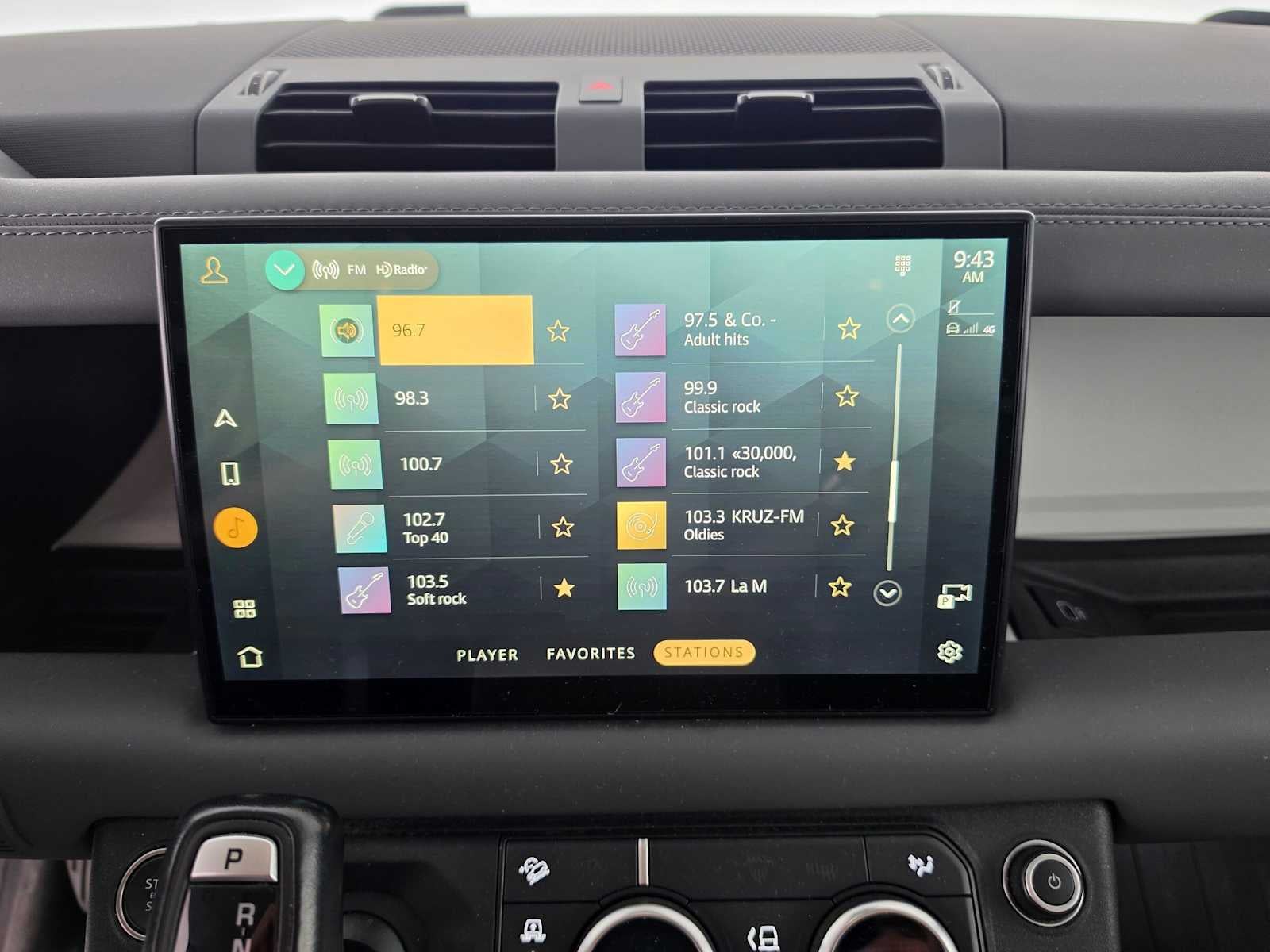 2023 Land Rover Defender First Edition