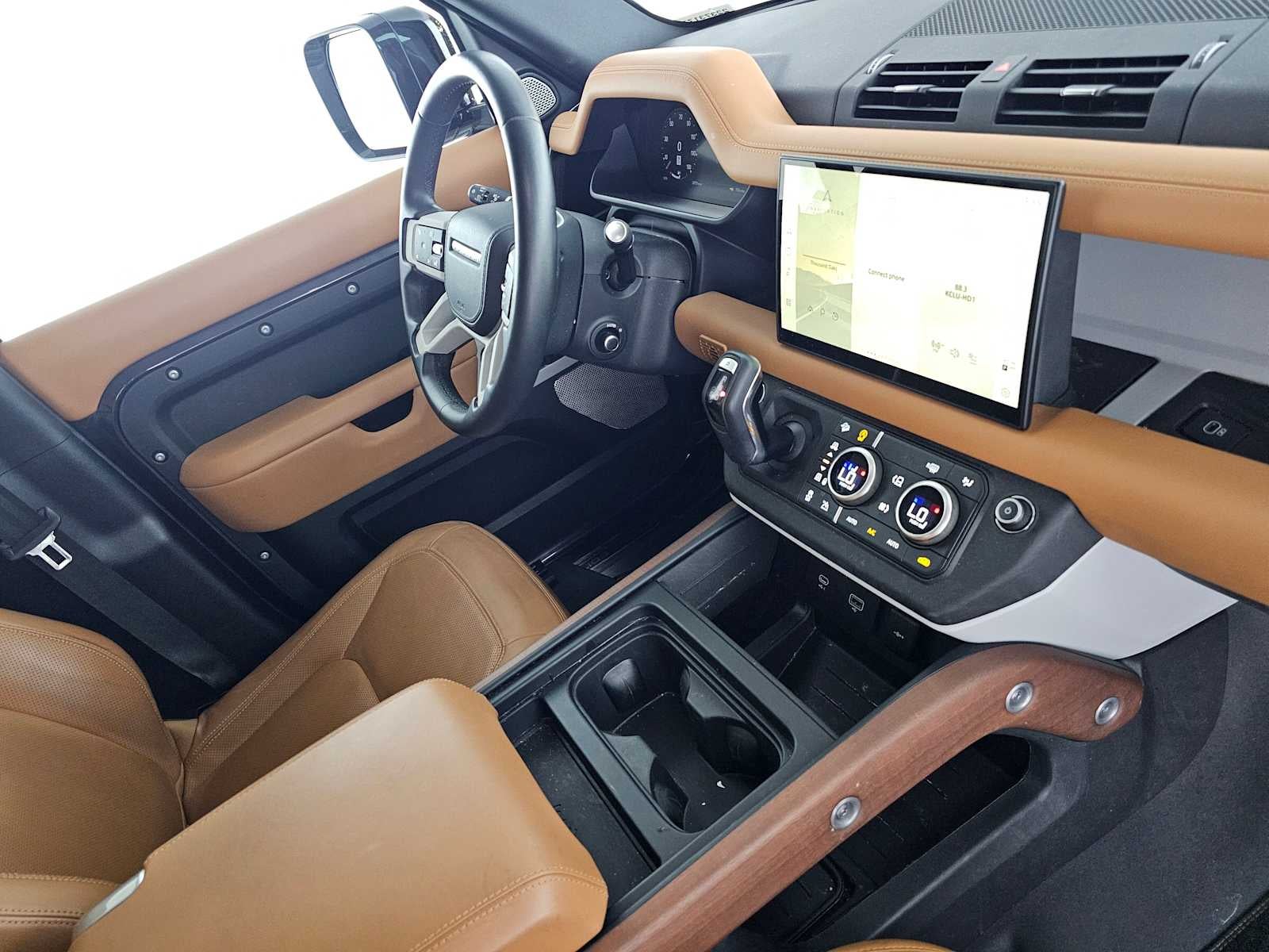 2023 Land Rover Defender First Edition