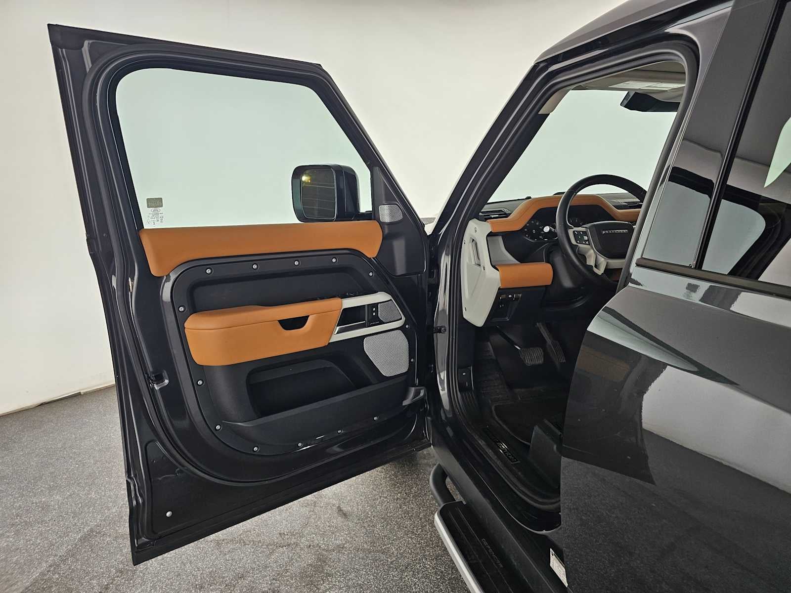 2023 Land Rover Defender First Edition