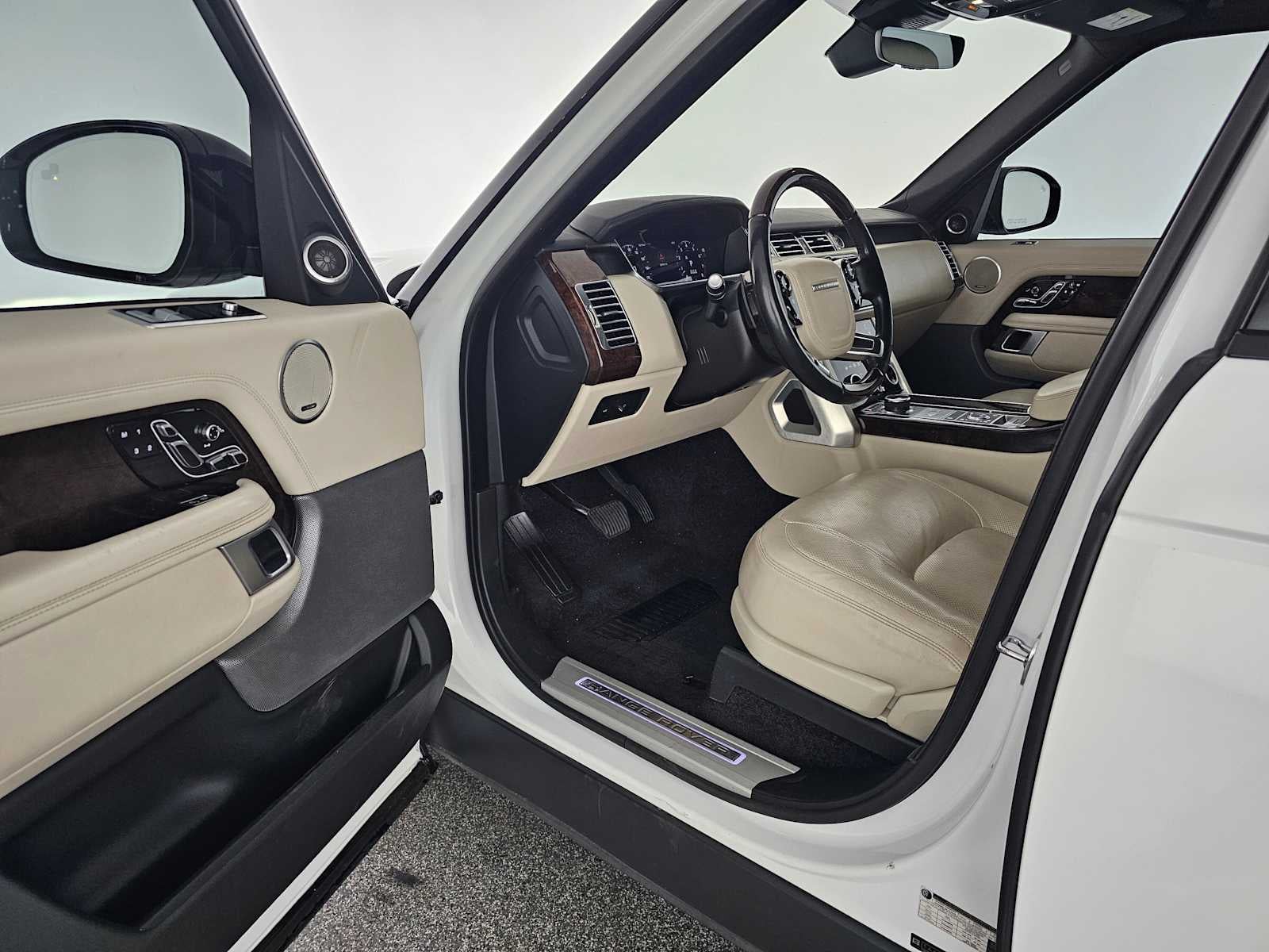 2020 Land Rover Range Rover LWB