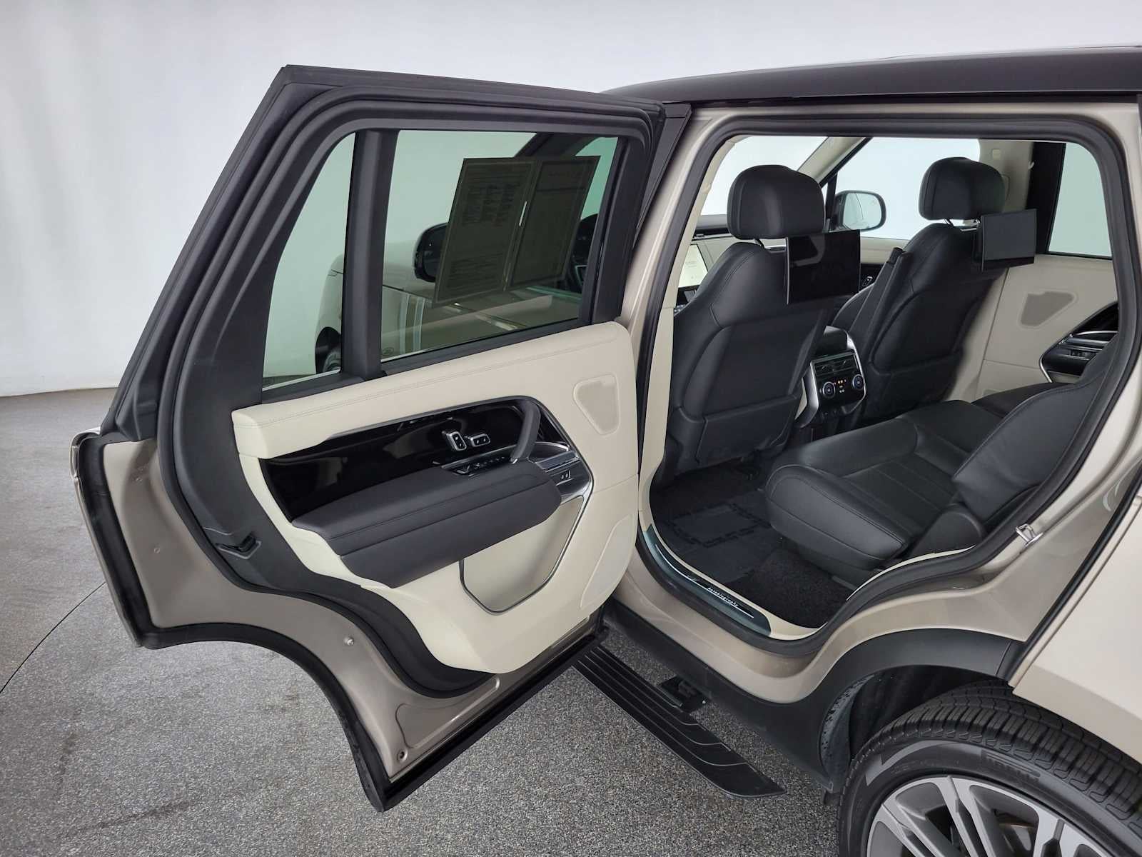 2023 Land Rover Range Rover Autobiography