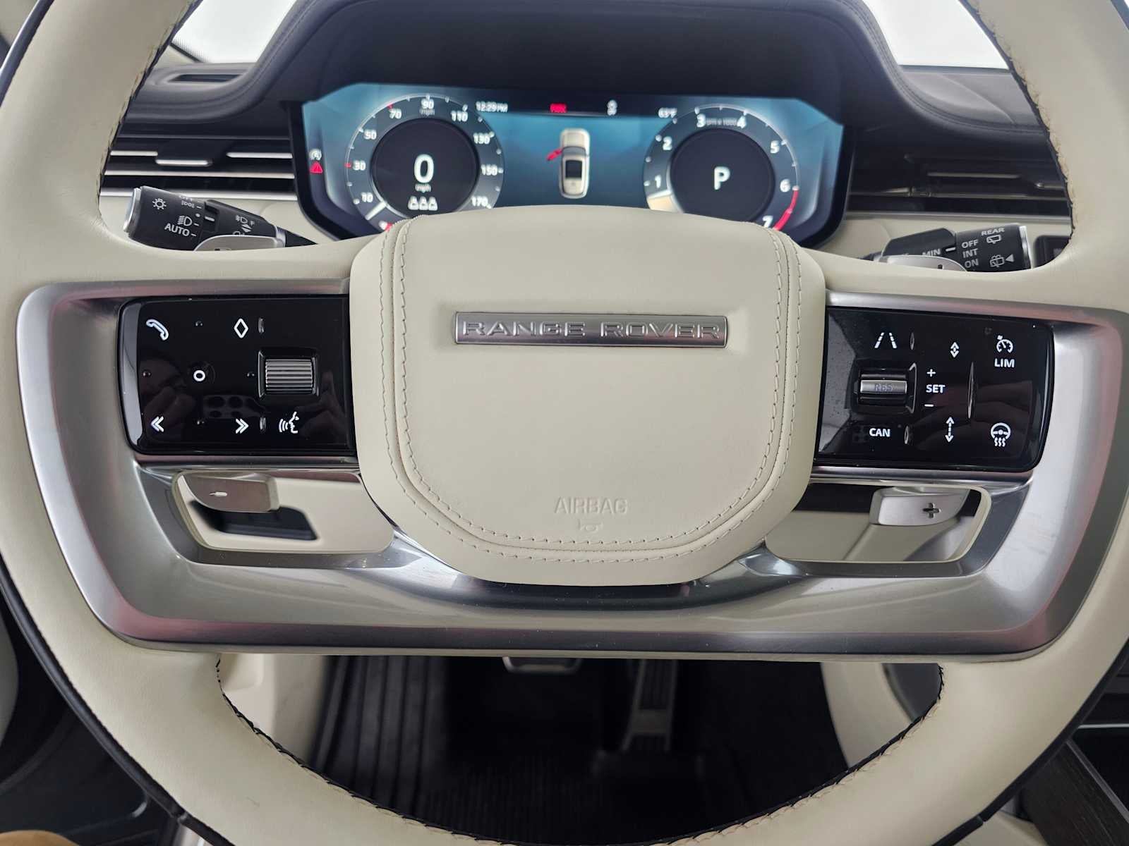 2023 Land Rover Range Rover SE