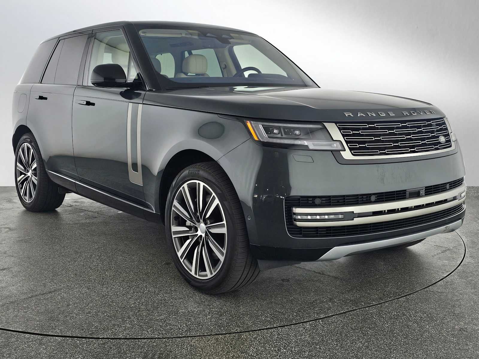 2023 Land Rover Range Rover SE