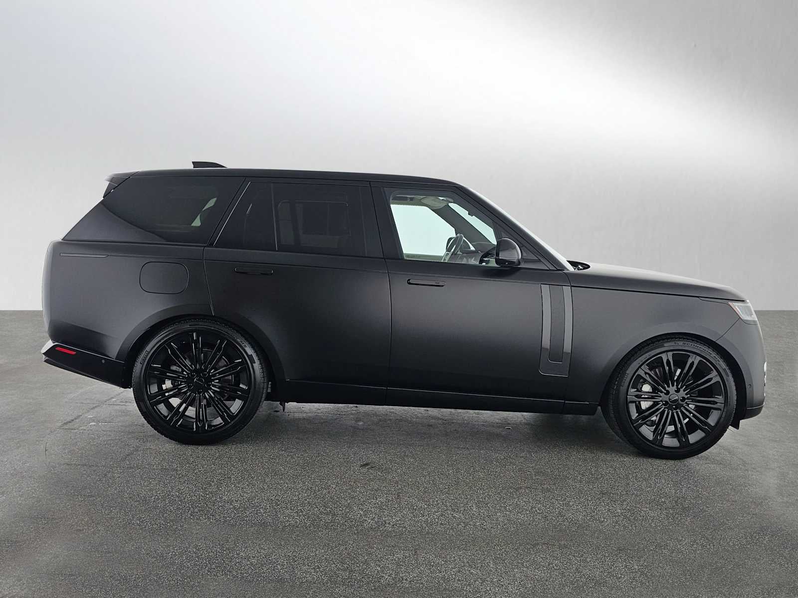 2026 Land Rover Range Rover SE