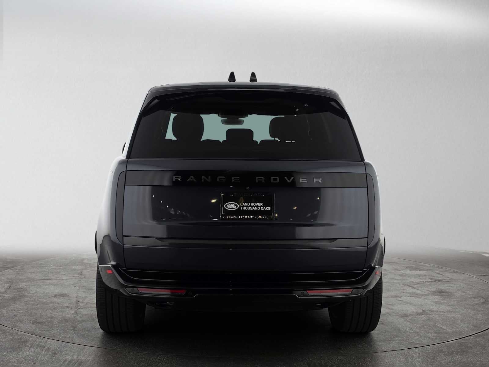 2025 Land Rover Range Rover SE