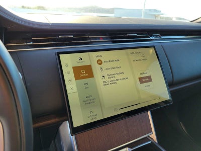 2025 Land Rover Range Rover SE