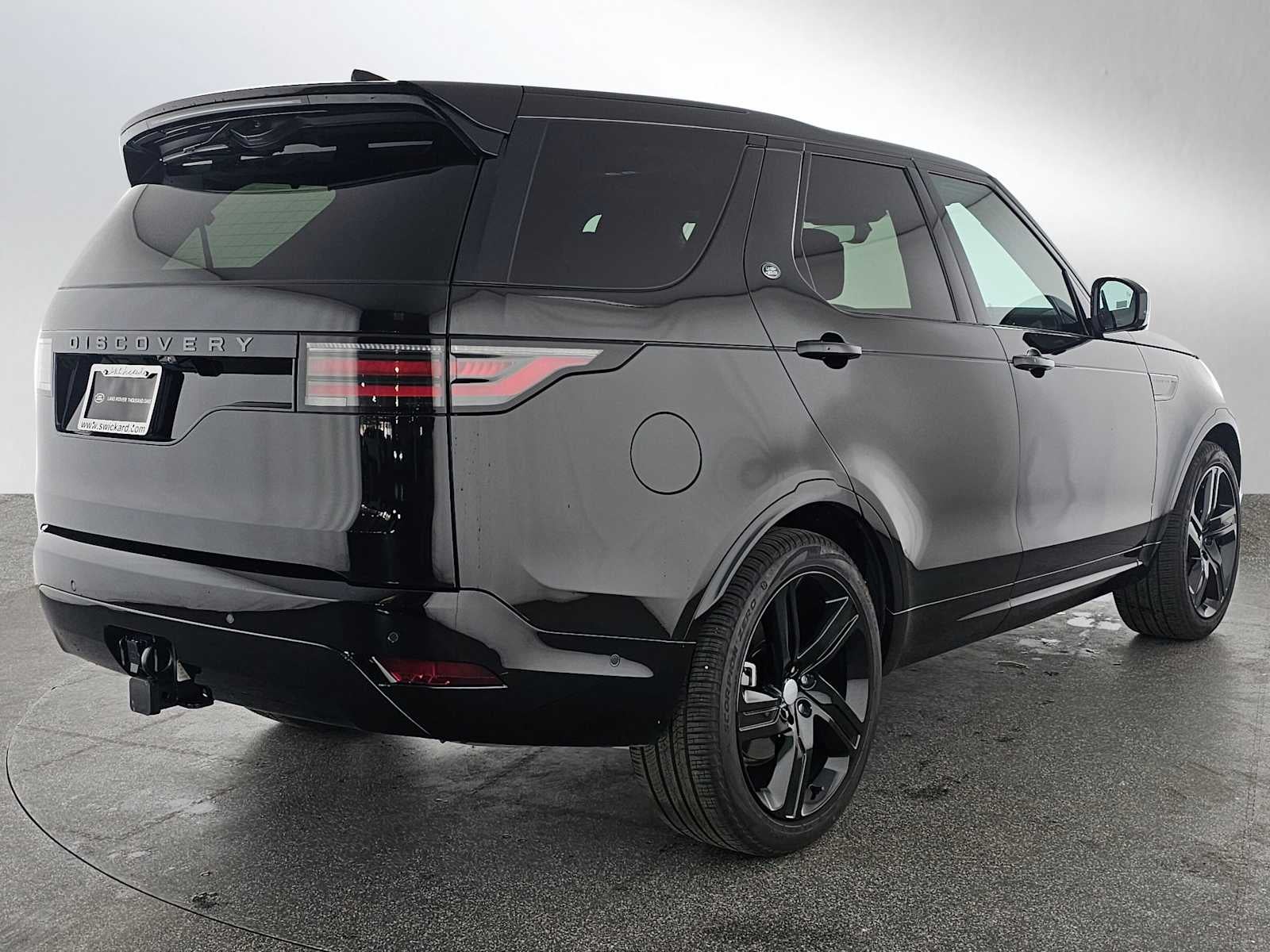 2025 Land Rover Discovery Dynamic SE
