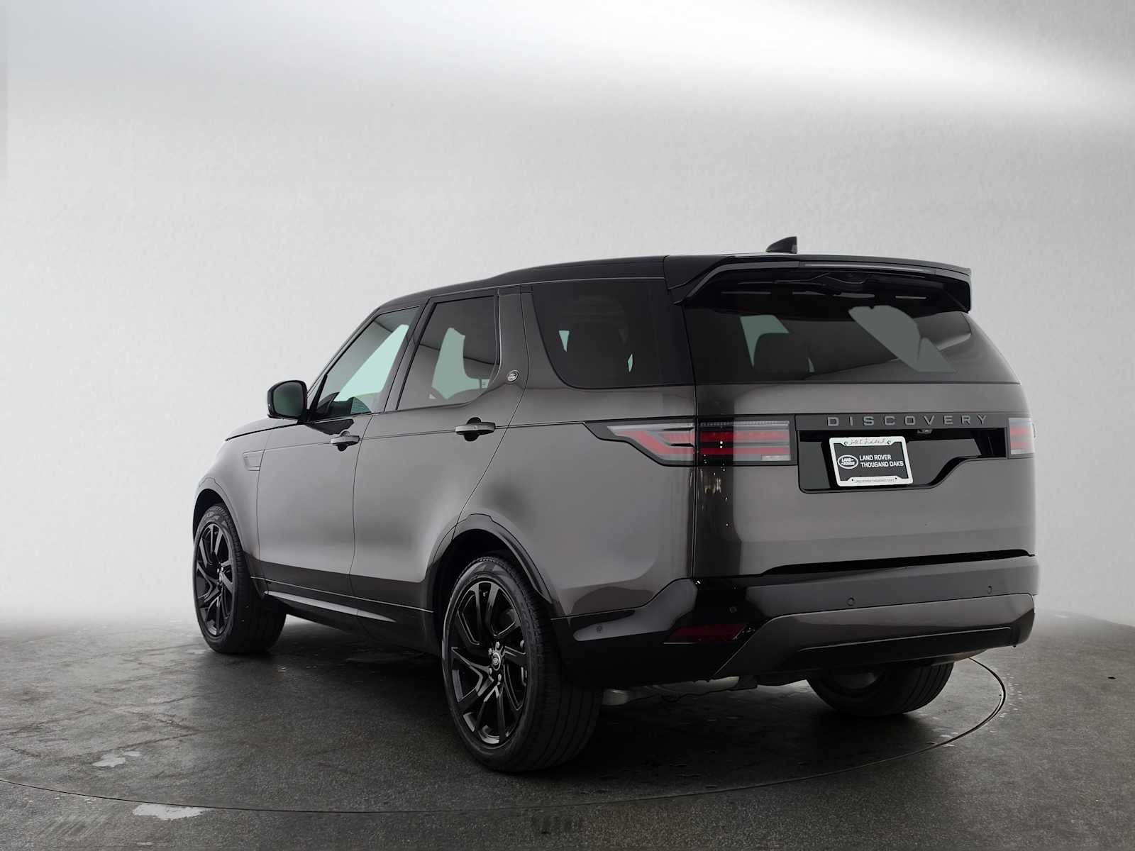 2025 Land Rover Discovery Dynamic SE