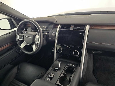 2025 Land Rover Discovery Dynamic SE