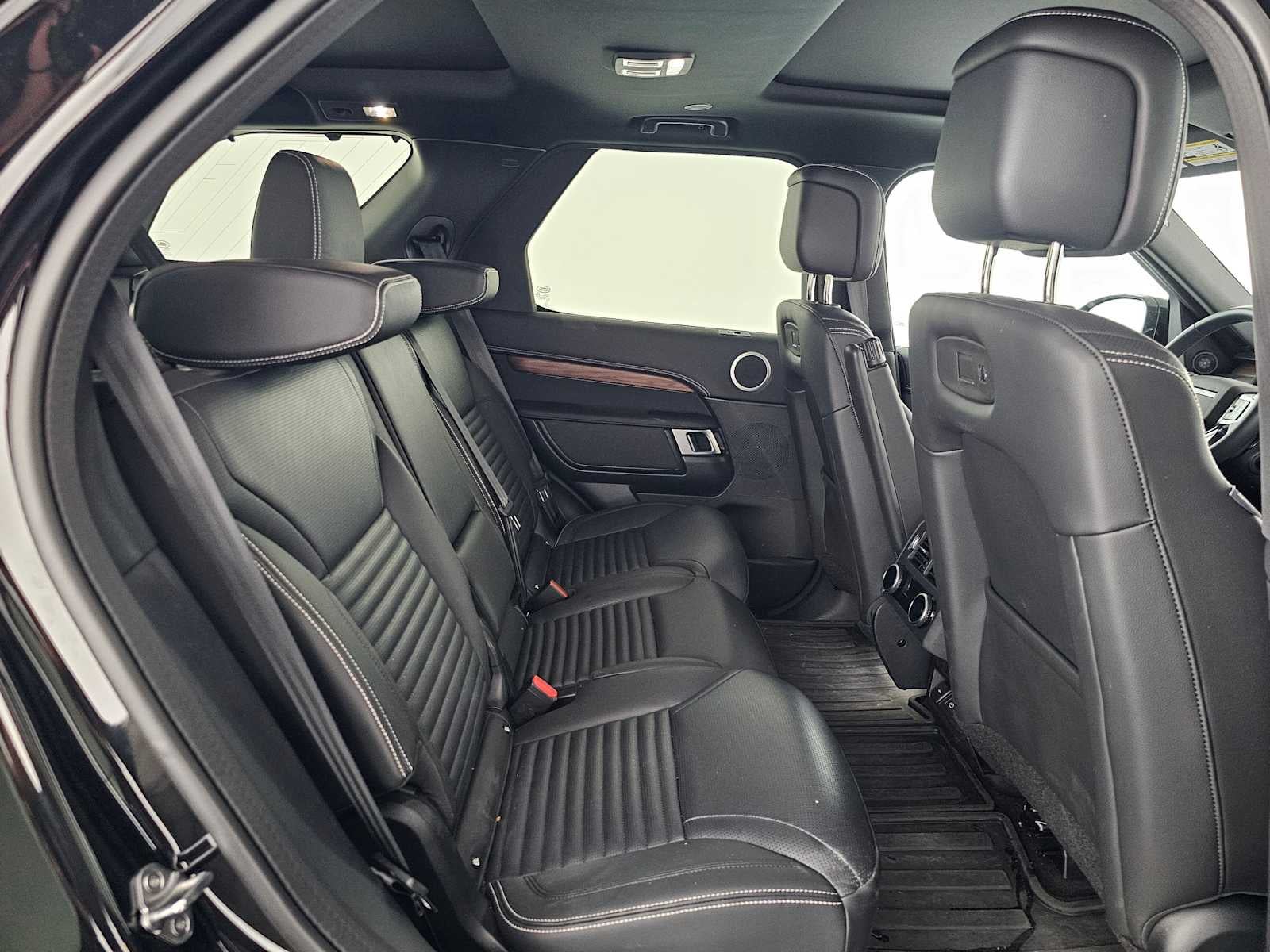 2025 Land Rover Discovery Dynamic SE