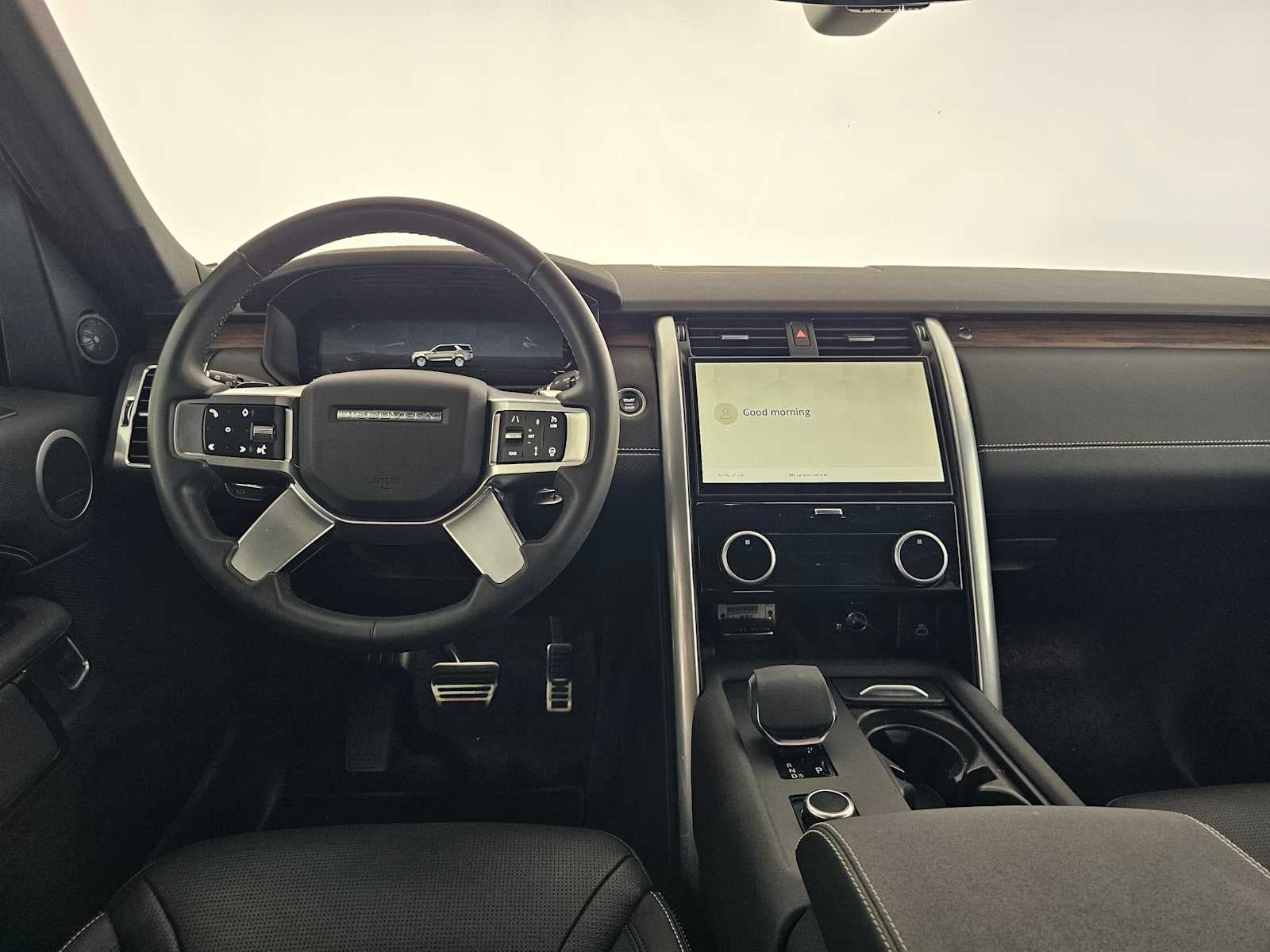 2025 Land Rover Discovery Dynamic SE