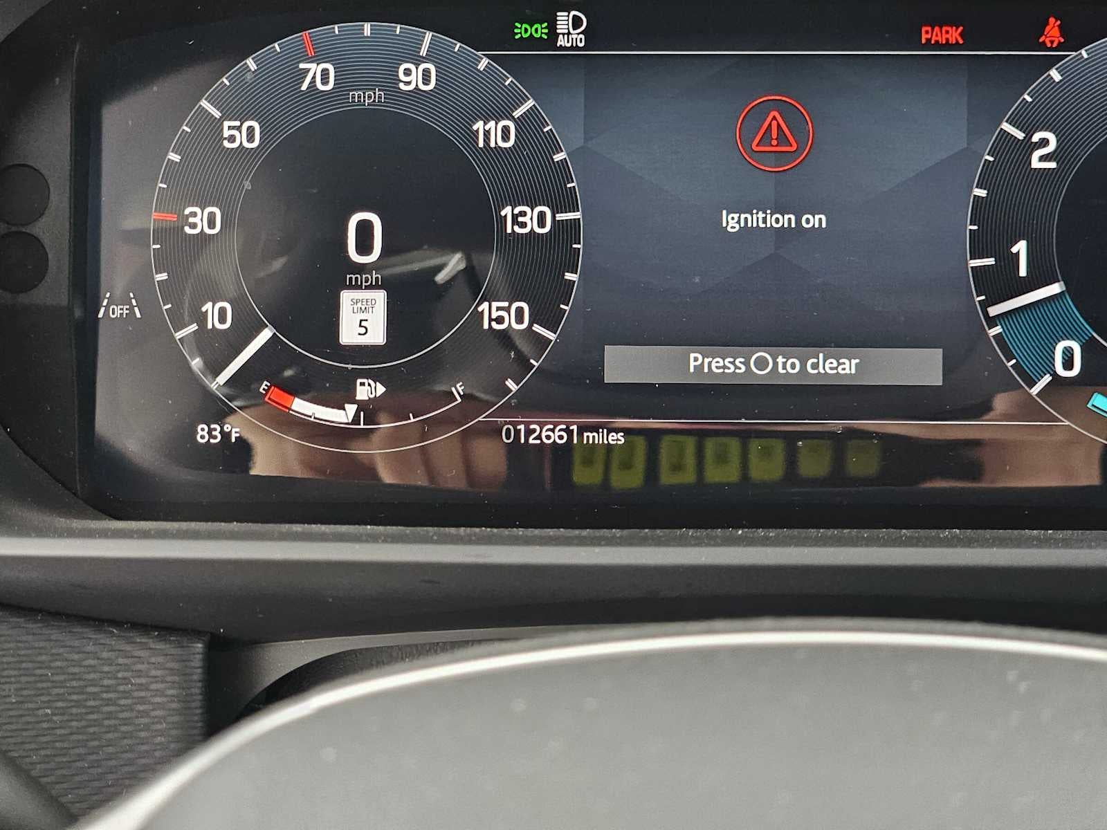 2025 Land Rover Discovery Dynamic SE