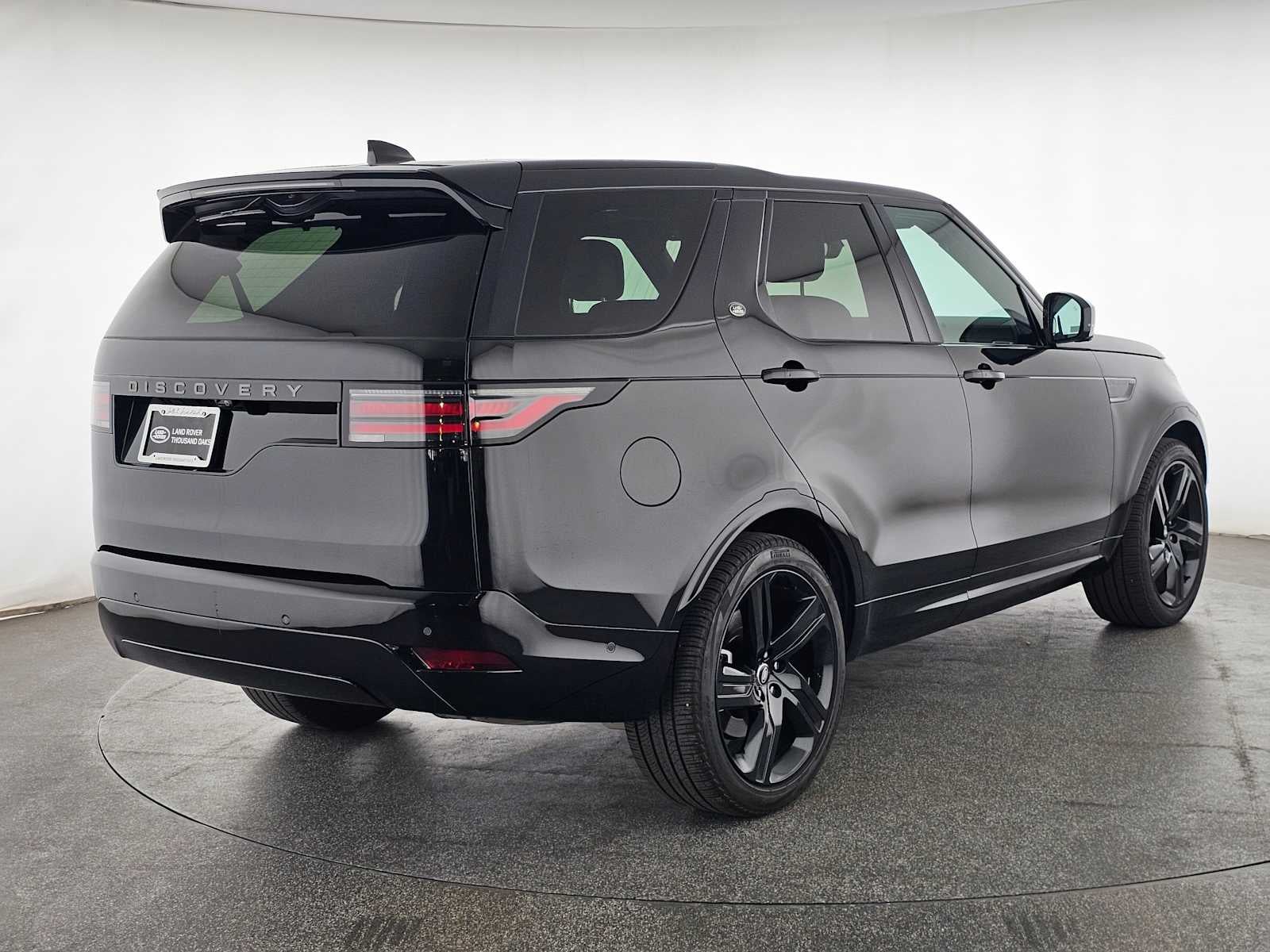 2025 Land Rover Discovery Dynamic SE