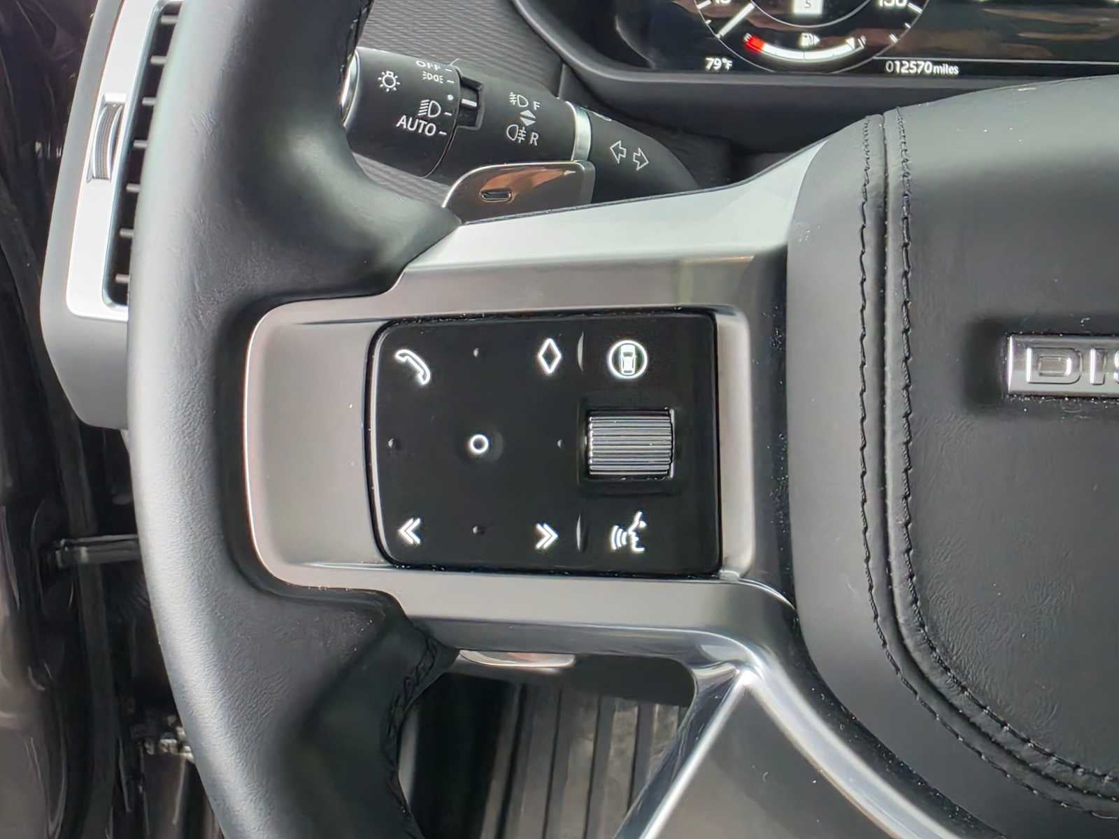 2025 Land Rover Discovery Dynamic SE