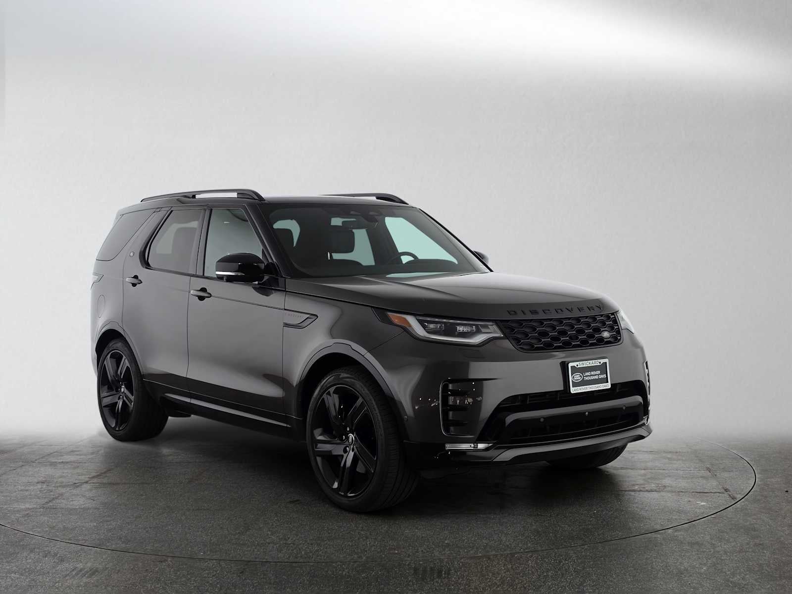 2025 Land Rover Discovery Dynamic SE