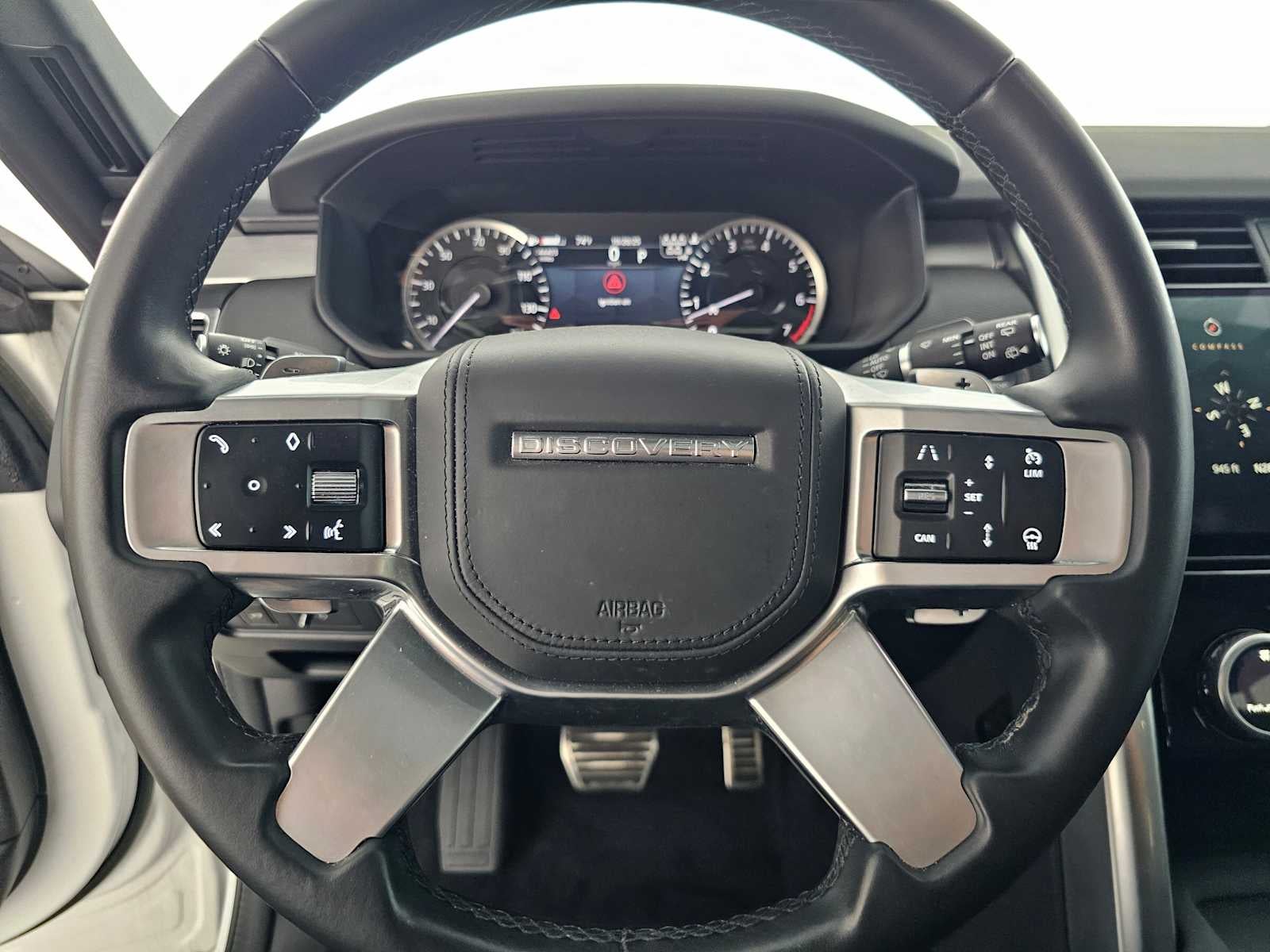 2023 Land Rover Discovery HSE R-Dynamic