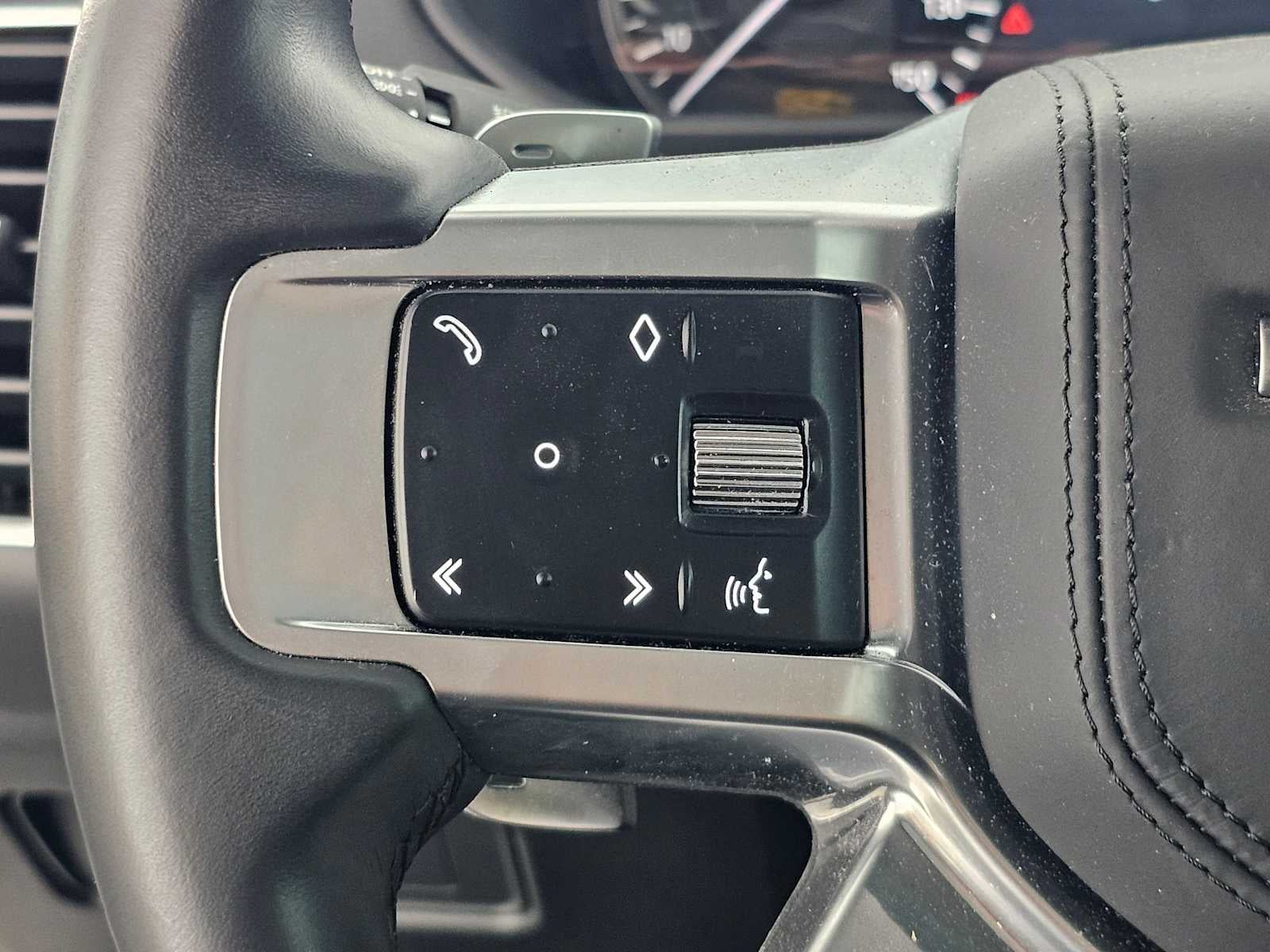 2023 Land Rover Discovery HSE R-Dynamic