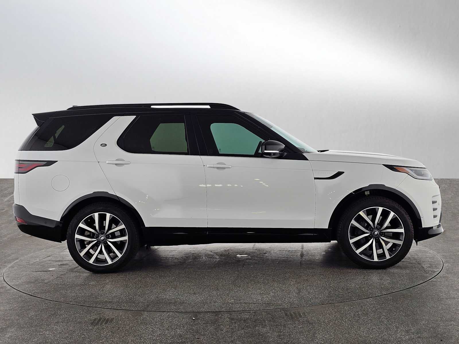 2023 Land Rover Discovery HSE R-Dynamic