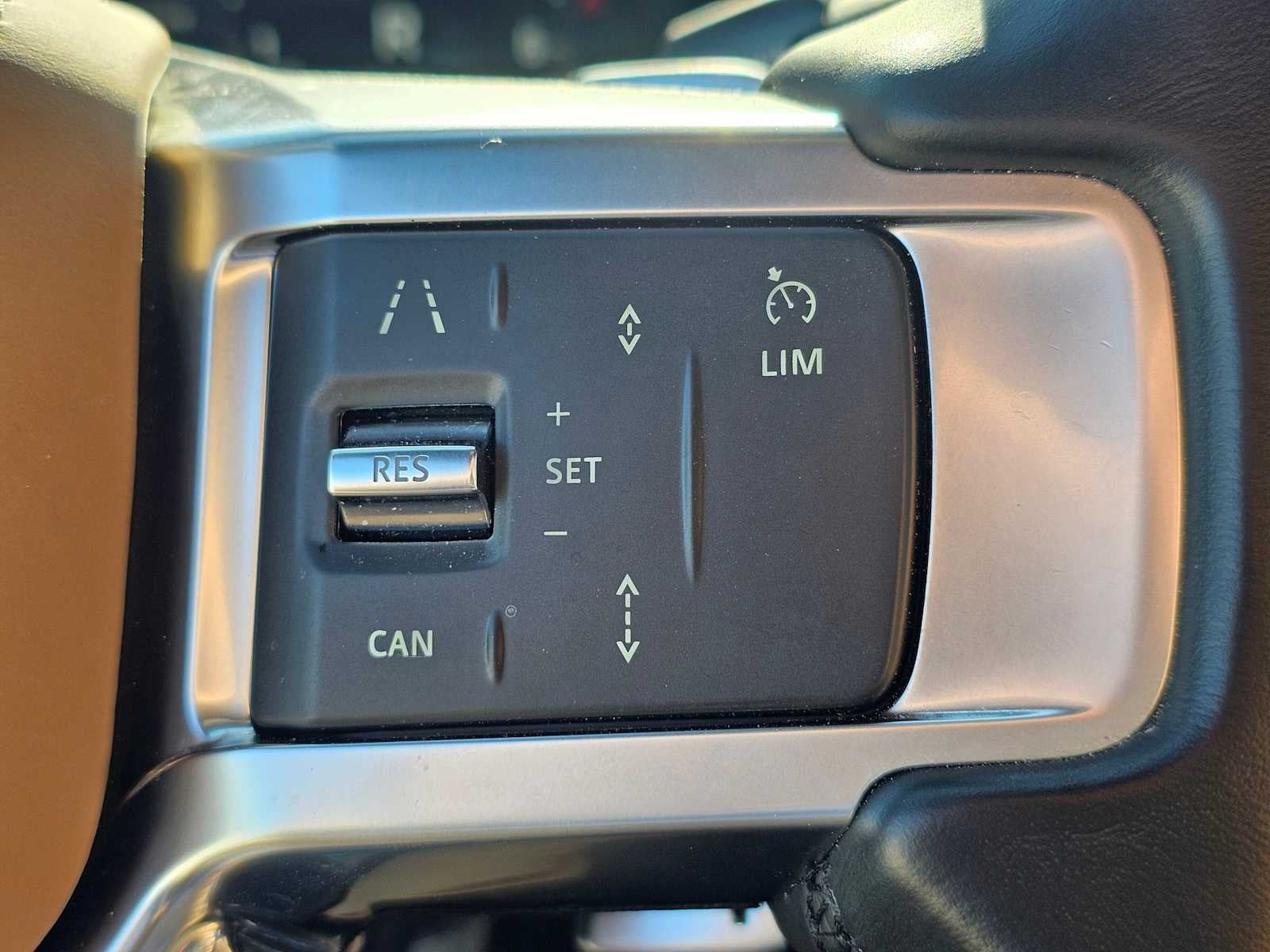 2023 Land Rover Discovery HSE R-Dynamic