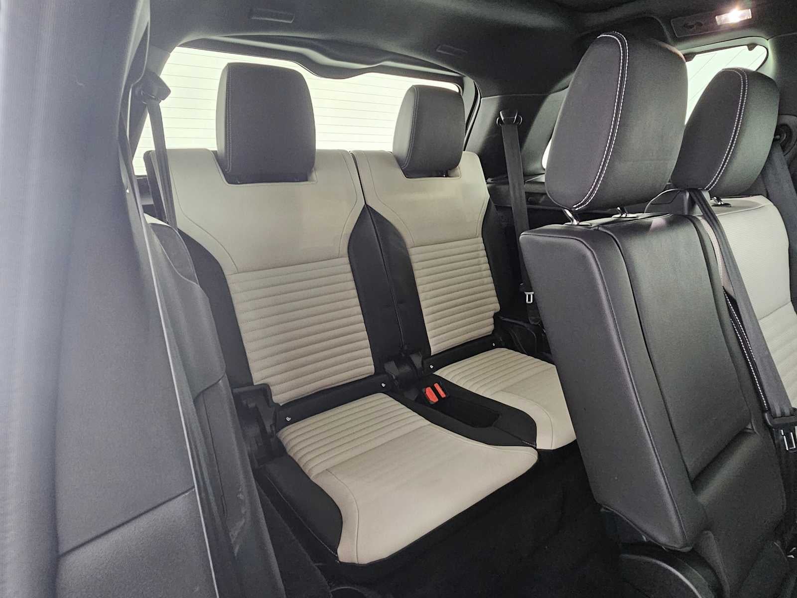 2023 Land Rover Discovery S R-Dynamic