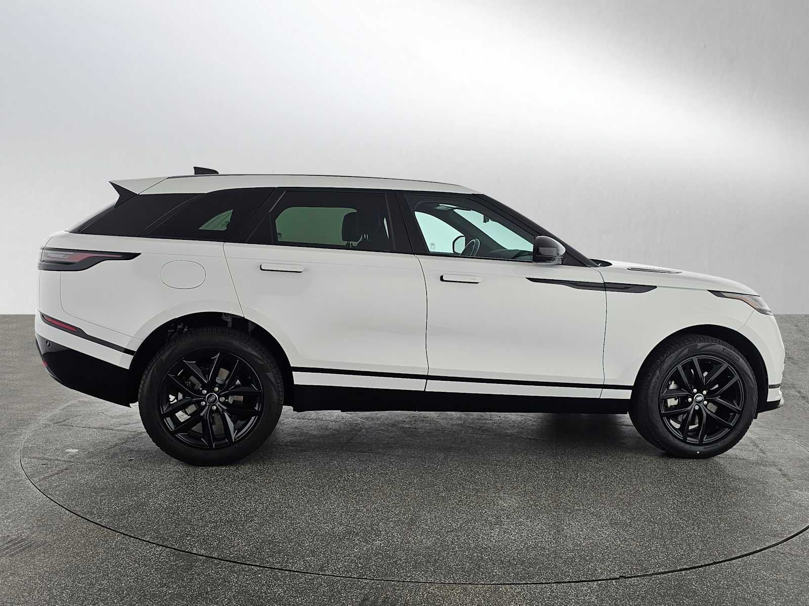 2024 Land Rover Range Rover Velar Dynamic SE