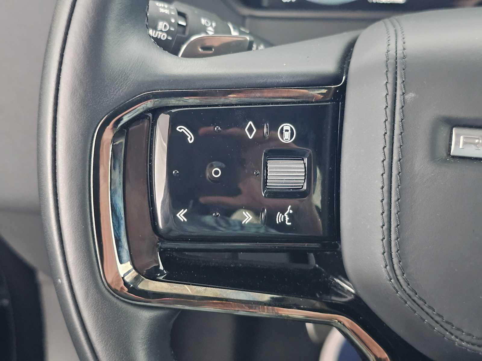 2025 Land Rover Range Rover Velar Dynamic SE