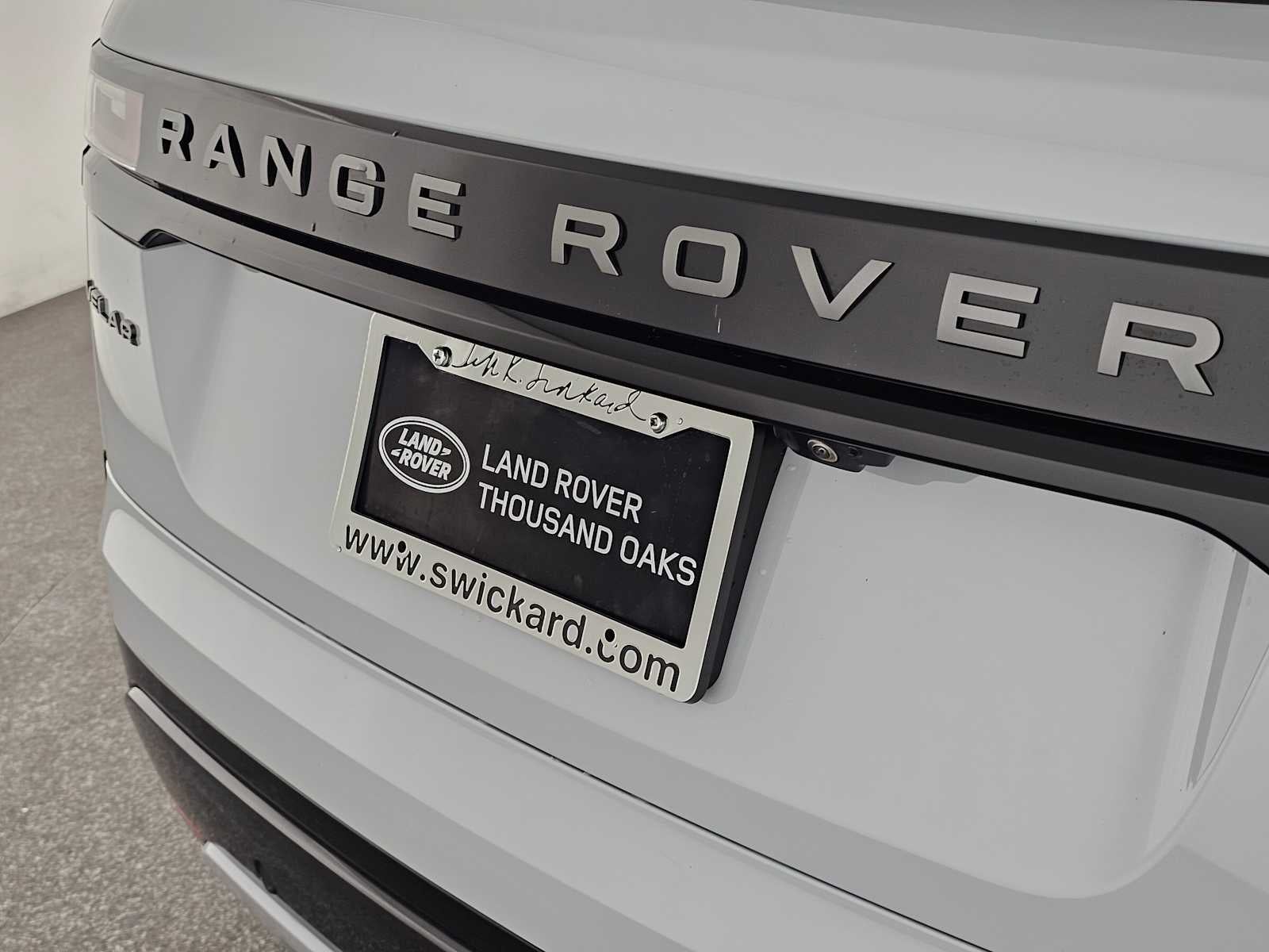 2025 Land Rover Range Rover Velar Dynamic SE