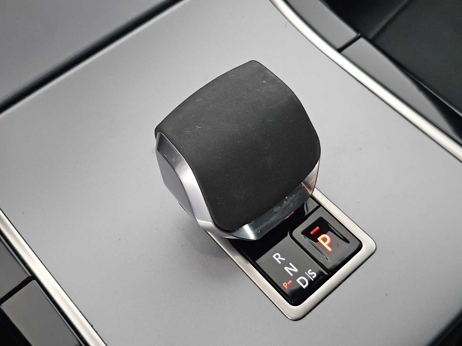 2024 Land Rover Range Rover Evoque Core S