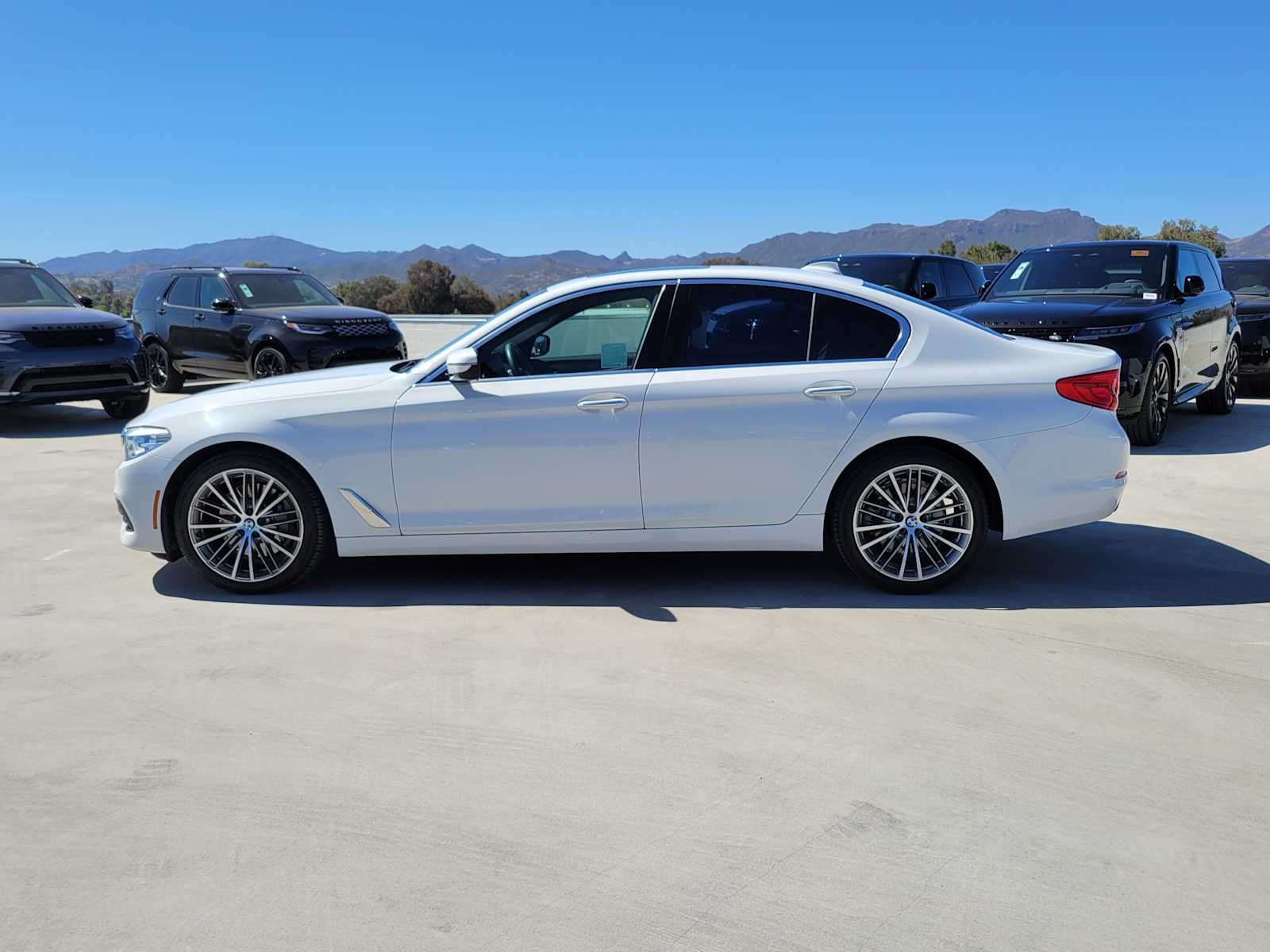 2018 BMW 530i 530i