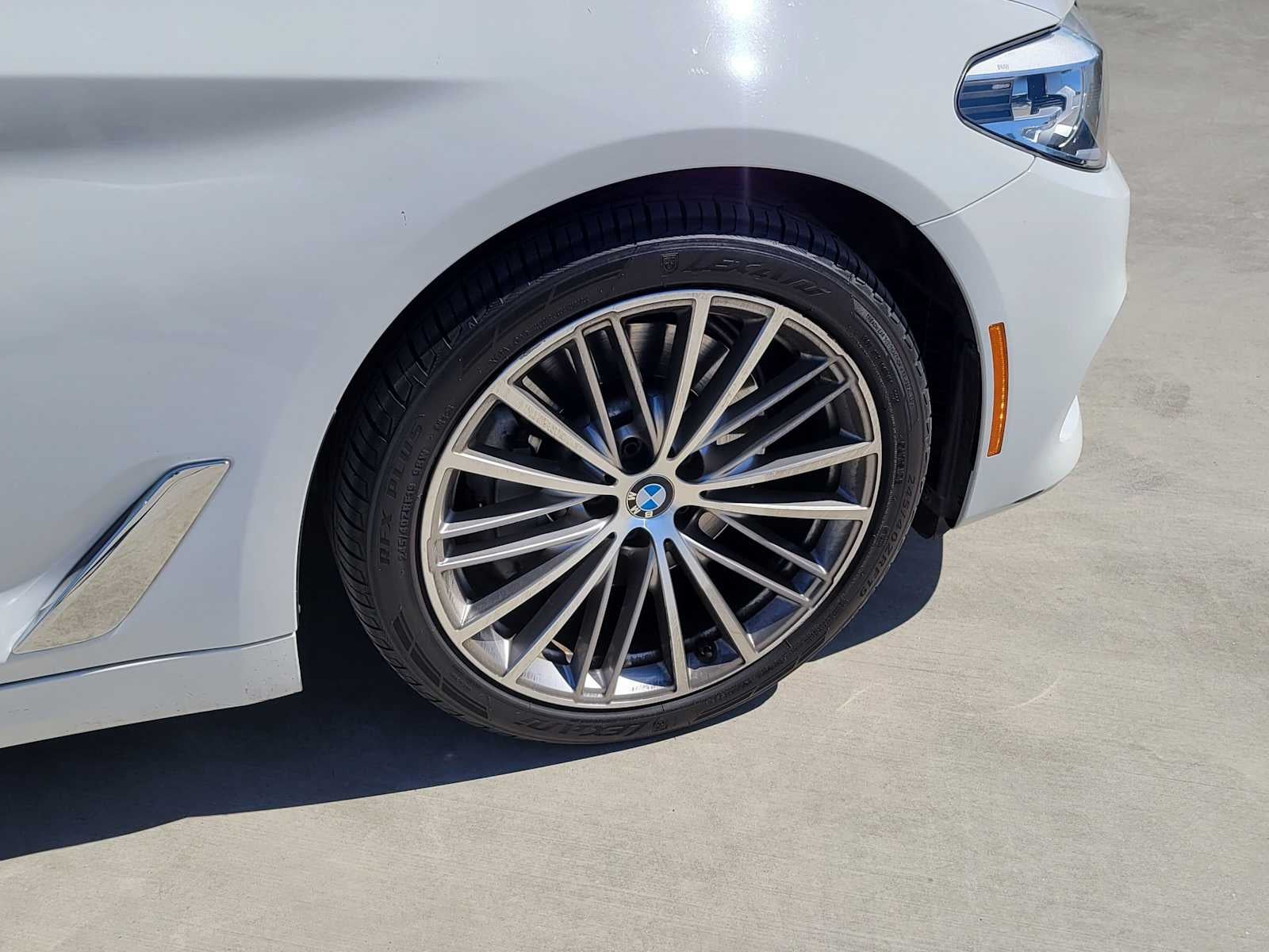 2018 BMW 530i 530i