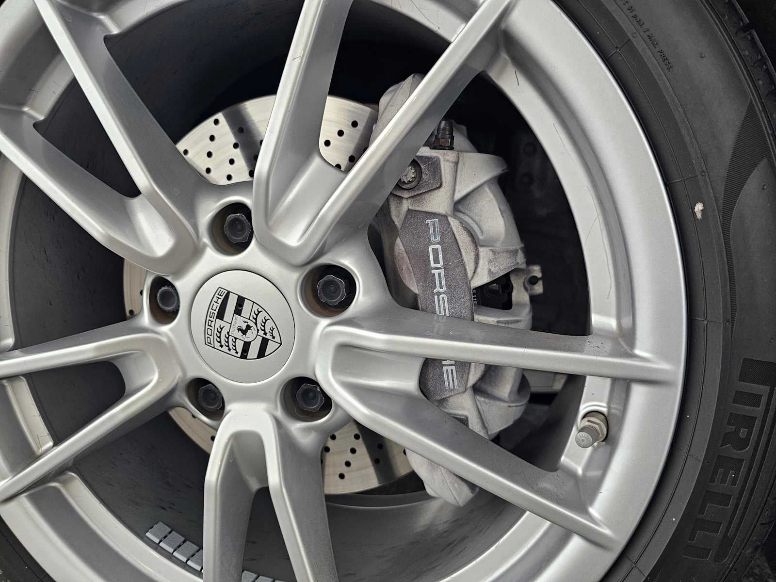 2021 Porsche 911 Carrera