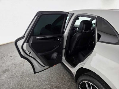 2024 Porsche Macan AWD