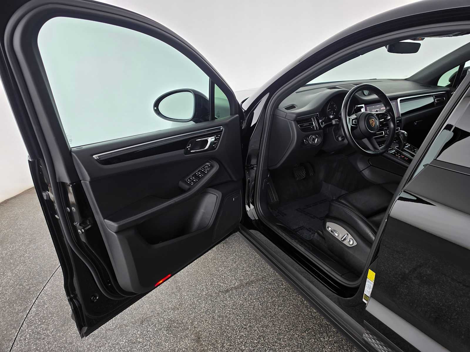 2024 Porsche Macan AWD