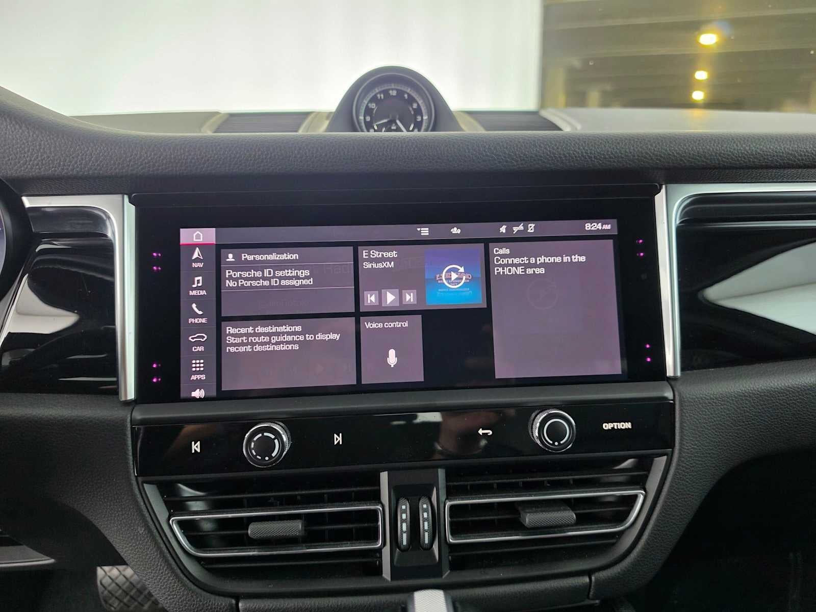 2024 Porsche Macan AWD