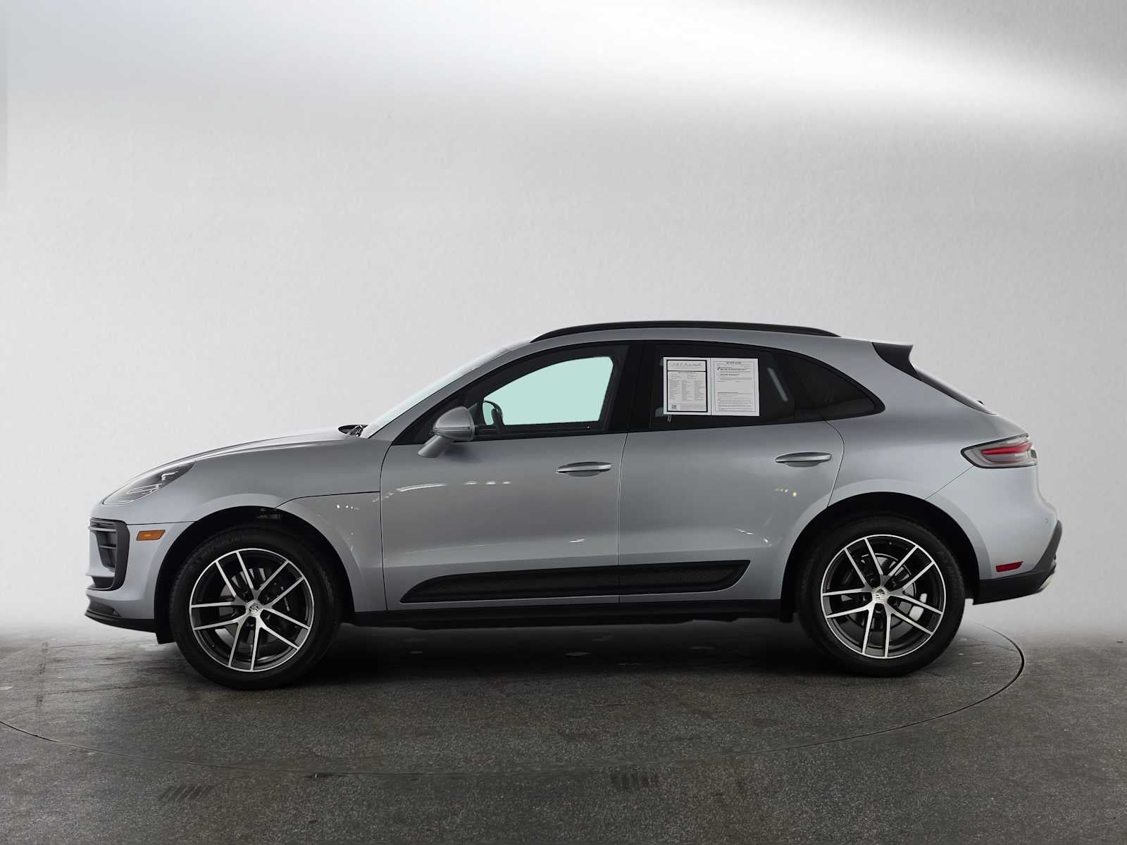 2025 Porsche Macan AWD