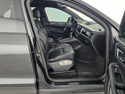 2021 Porsche Macan AWD