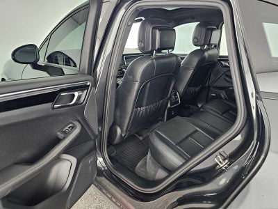 2021 Porsche Macan AWD