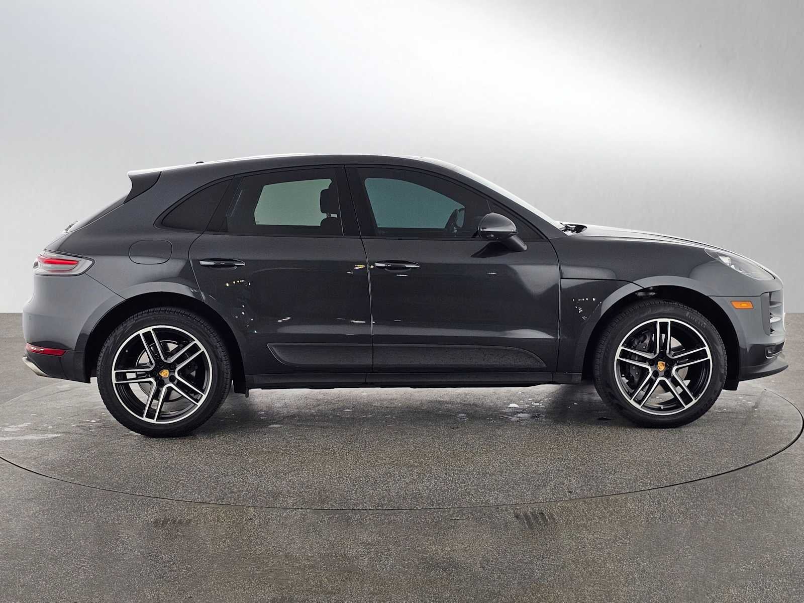 2021 Porsche Macan AWD