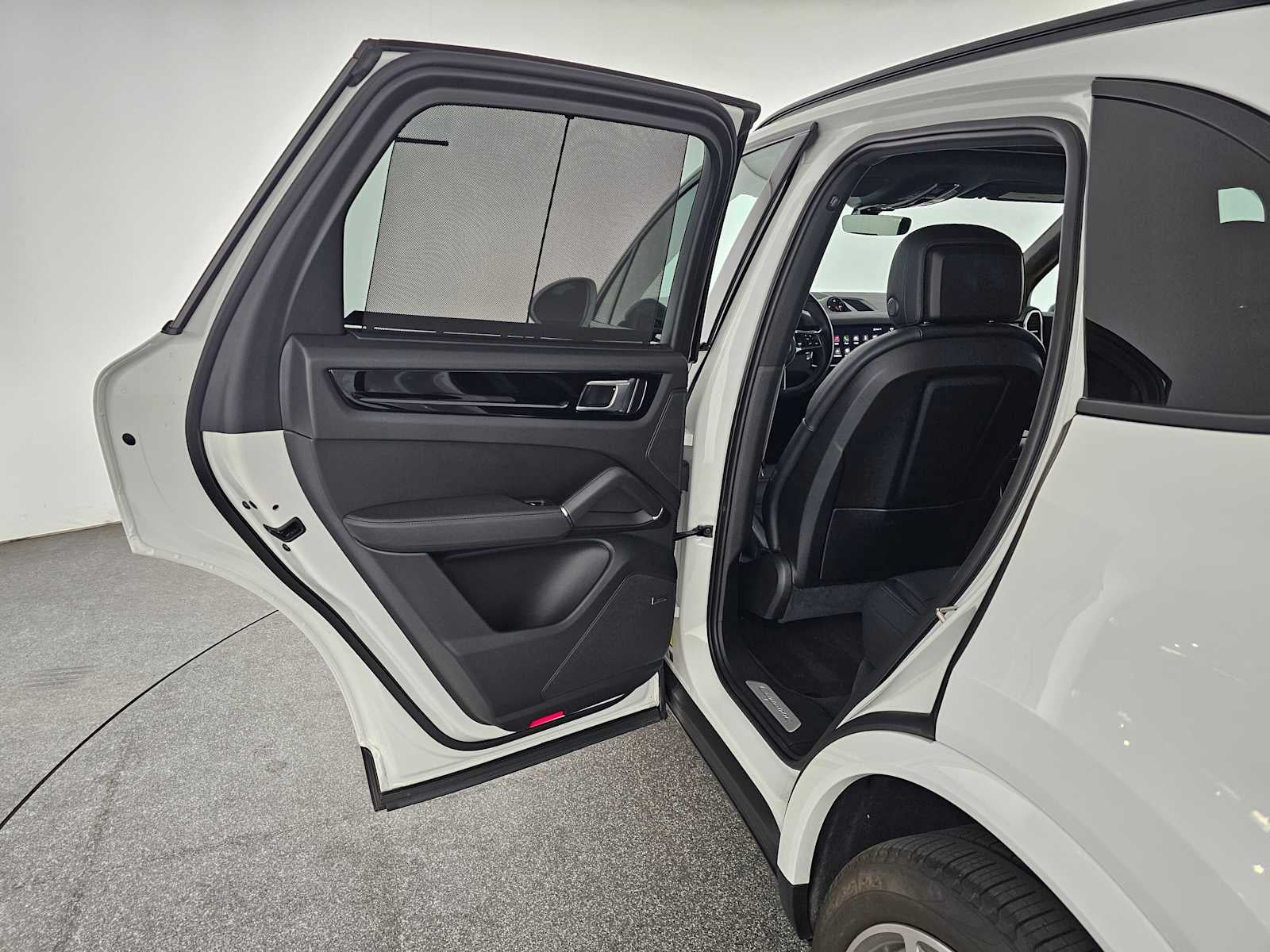 2022 Porsche Cayenne Platinum Edition