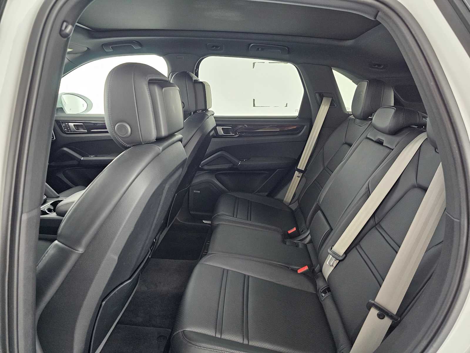 2022 Porsche Cayenne Platinum Edition