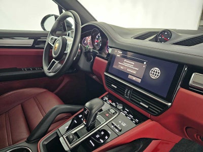 2022 Porsche Cayenne Platinum Edition