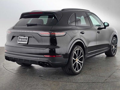 2022 Porsche Cayenne Platinum Edition