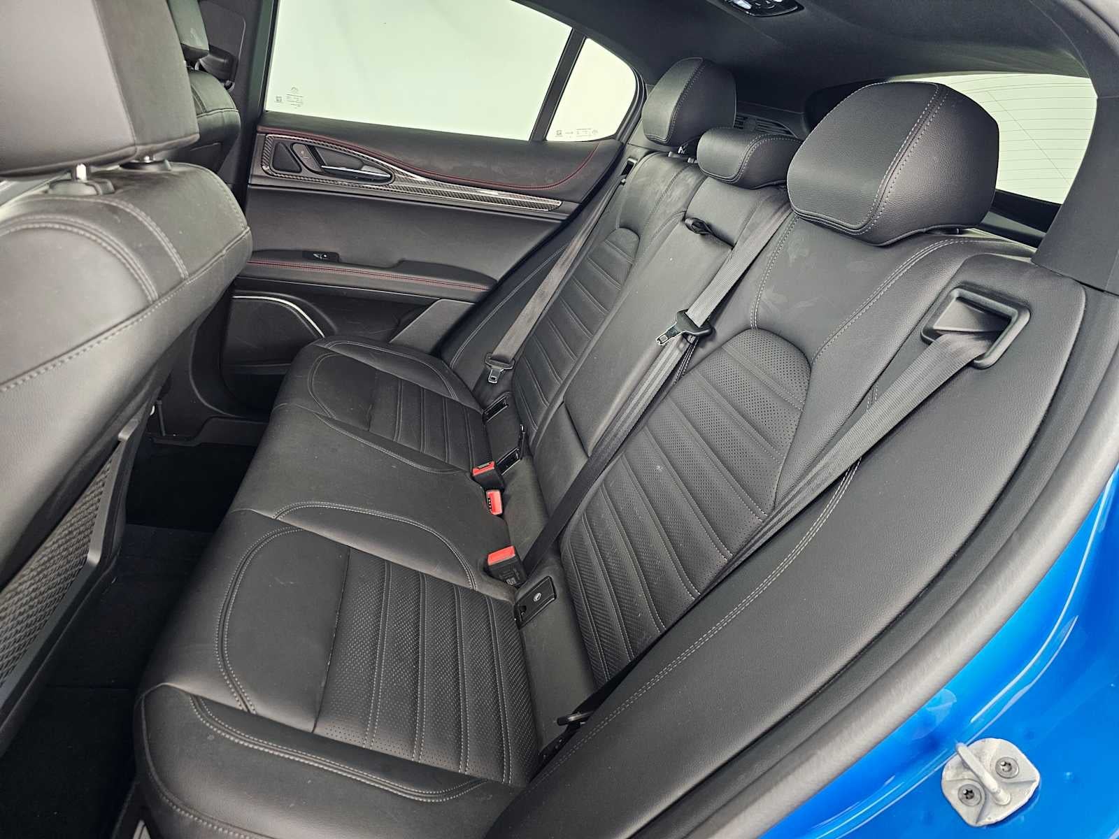 2023 Alfa Romeo Stelvio Estrema